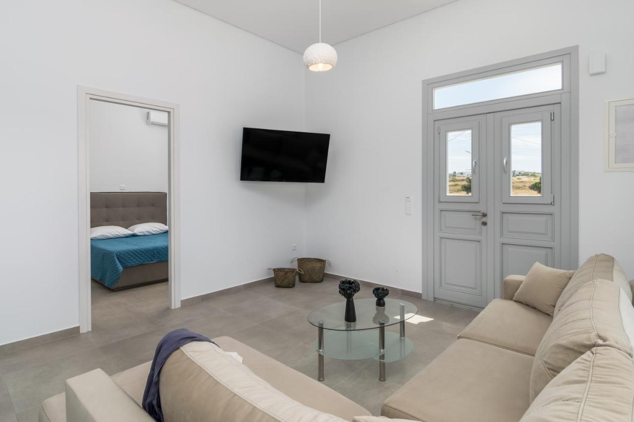 Apartment Sea, Sunset & Garden View Parasporos Houses, Milos *