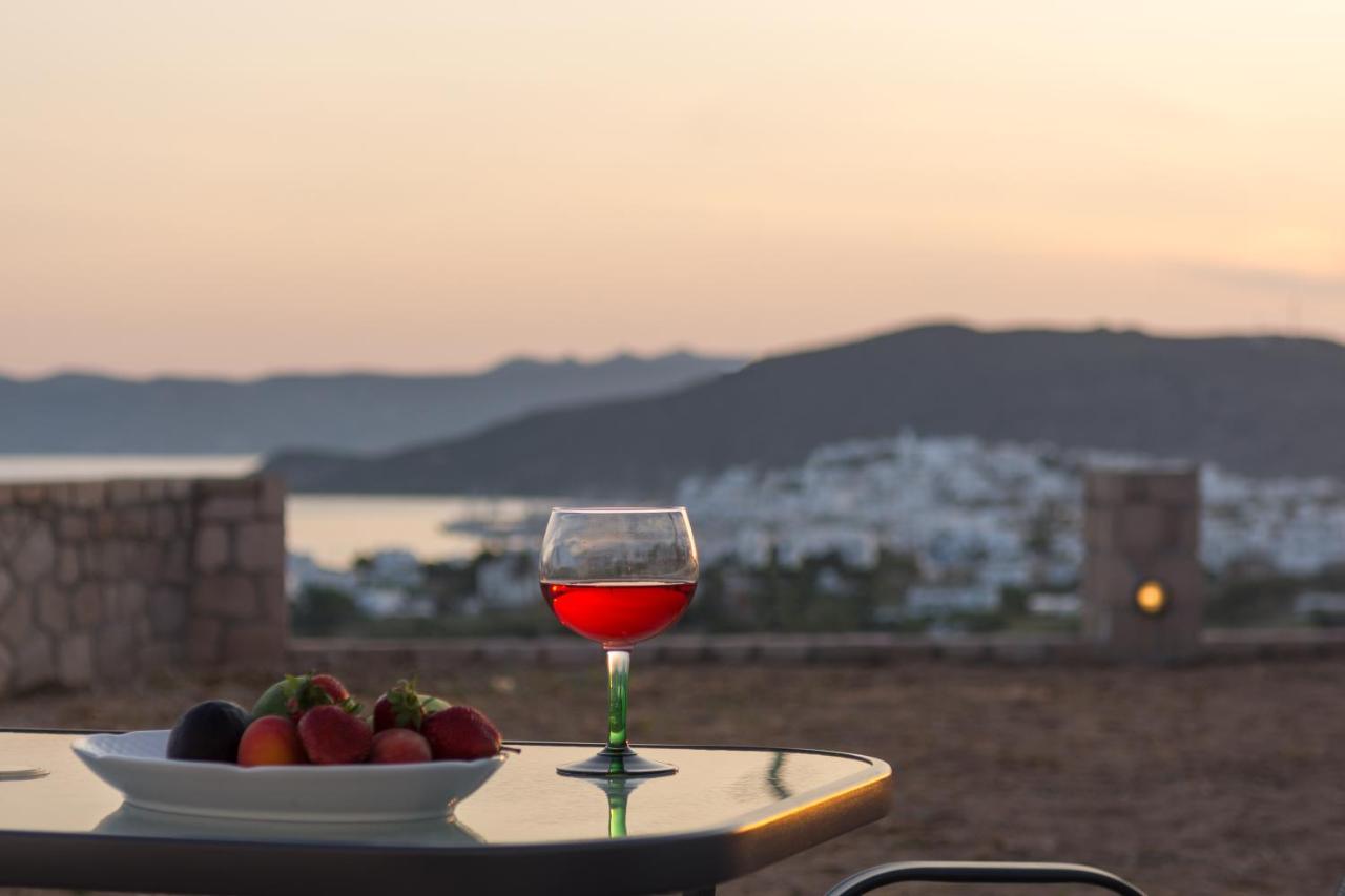 Sea, Sunset & Garden View Parasporos Houses, Milos *