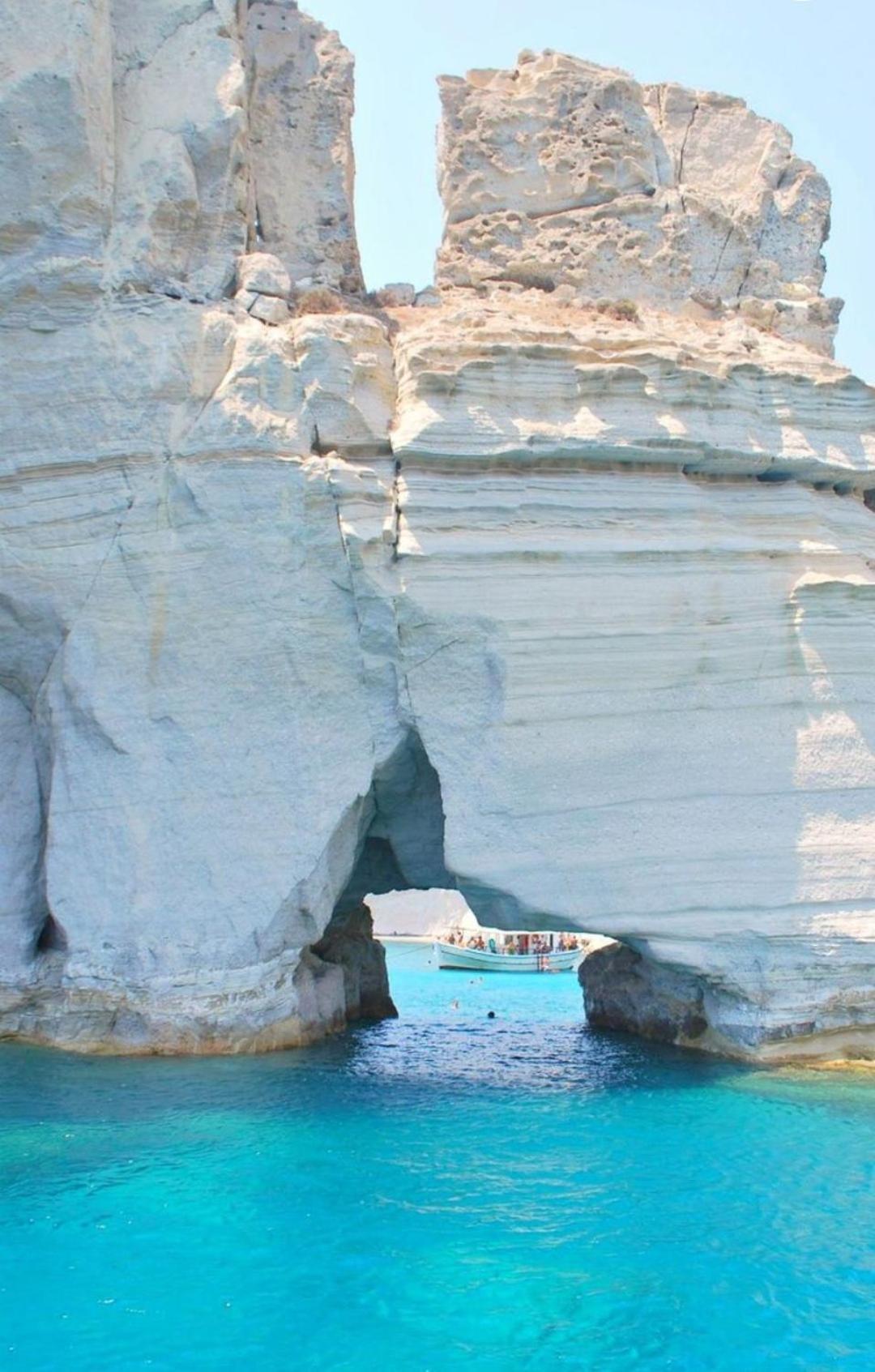 Apartment Sea, Sunset & Garden View Parasporos Houses, Milos *