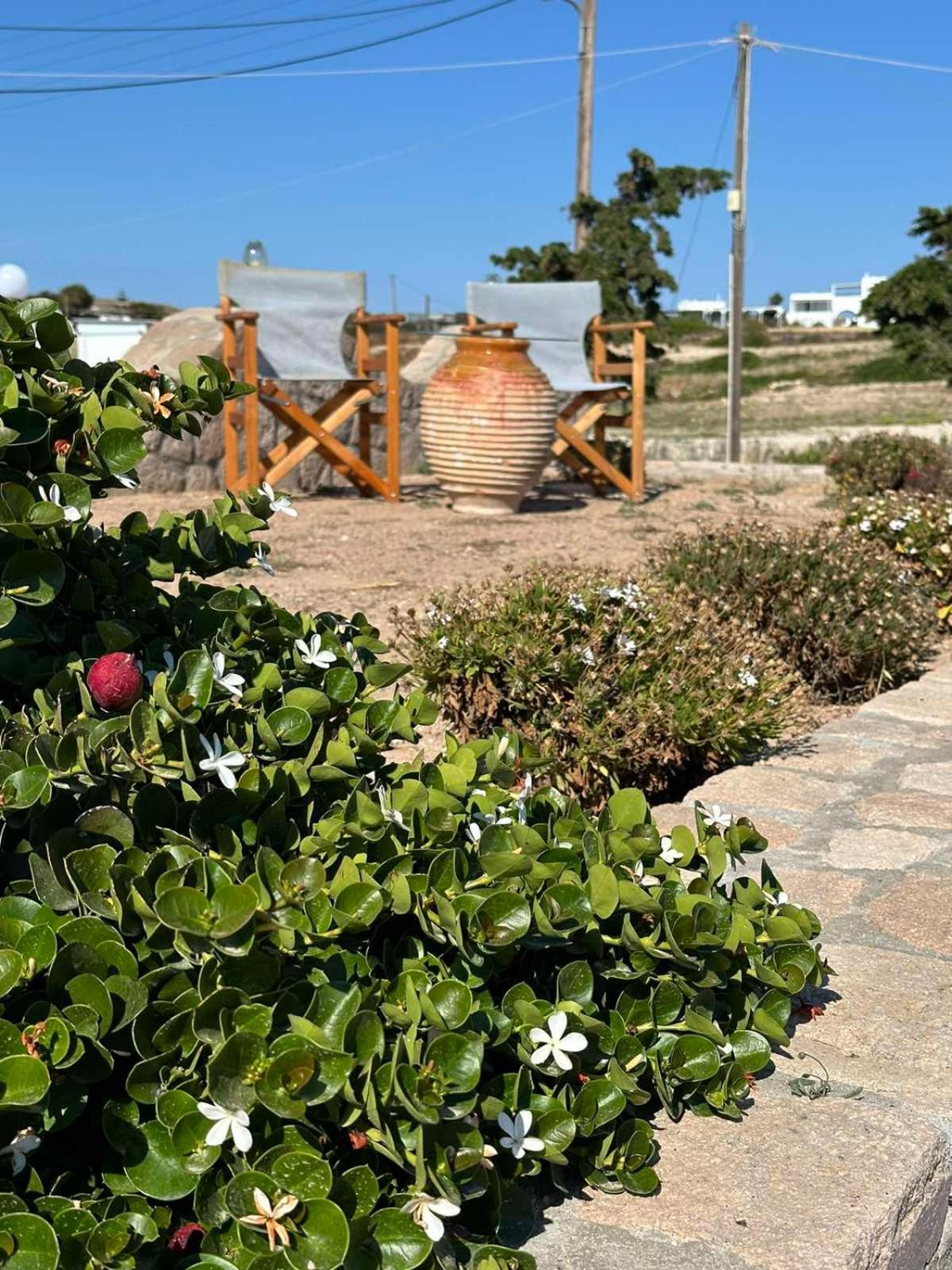 Apartment Sea, Sunset & Garden View Parasporos Houses, Milos